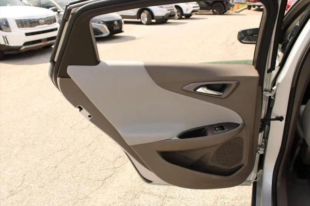 2022 Chevrolet Malibu FWD LT