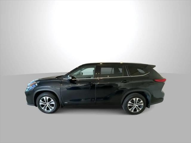2022 Toyota Highlander Hybrid XLE