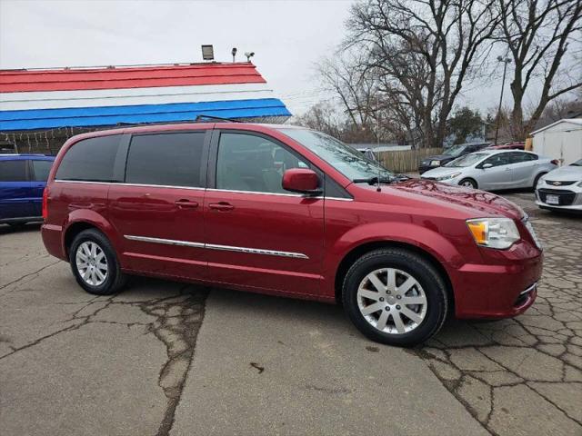 2013 Chrysler Town & Country Touring