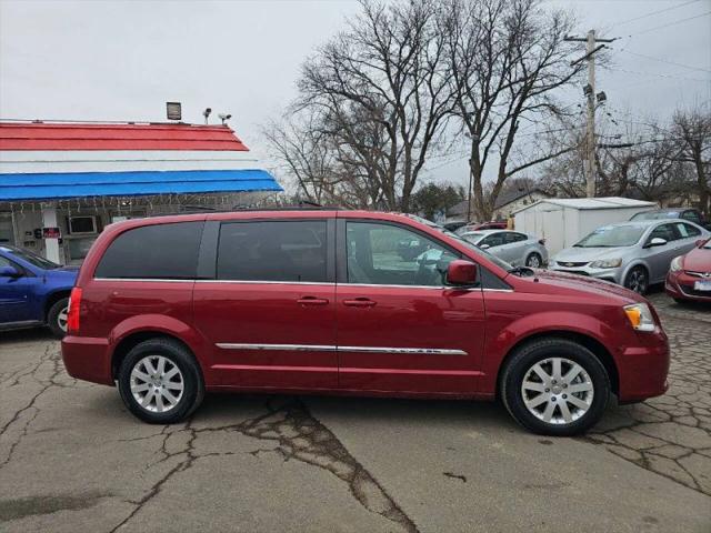 2013 Chrysler Town & Country Touring
