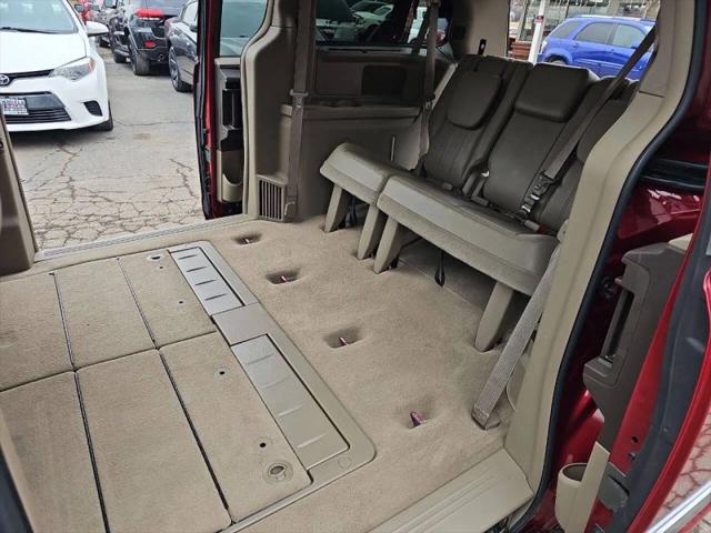 2013 Chrysler Town & Country Touring