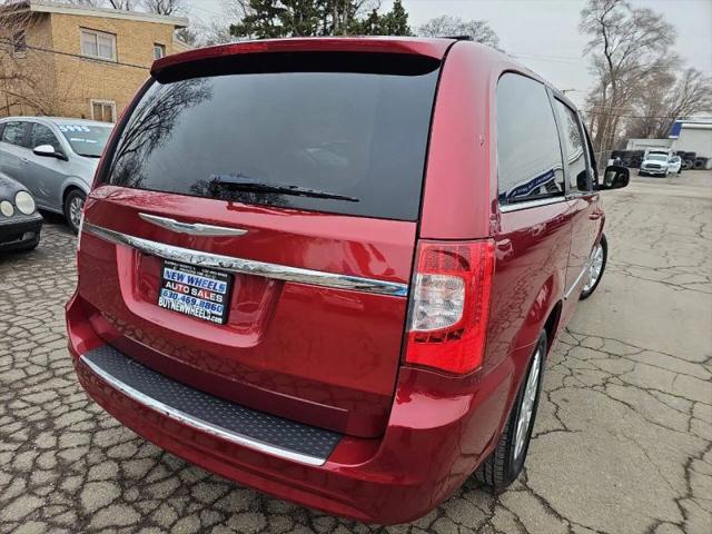 2013 Chrysler Town & Country Touring