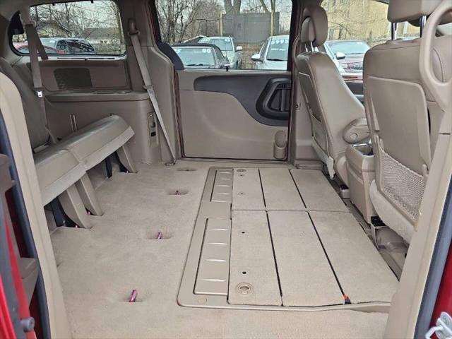 2013 Chrysler Town & Country Touring