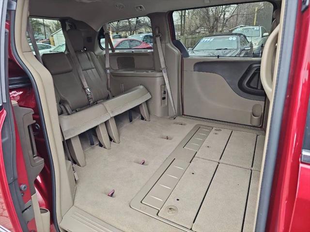 2013 Chrysler Town & Country Touring