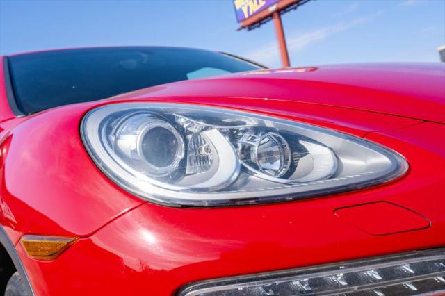 2014 Porsche Cayenne Platinum Edition