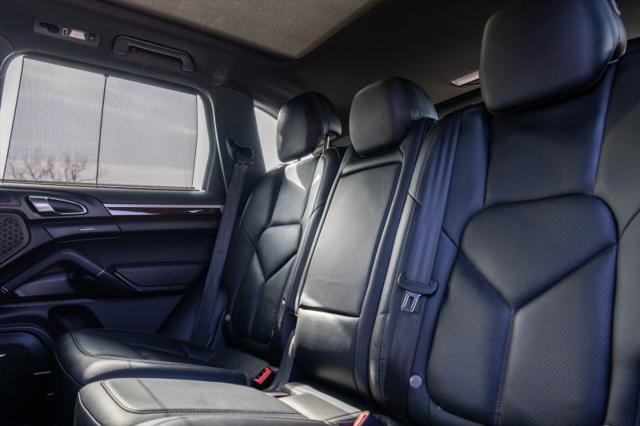 2014 Porsche Cayenne Platinum Edition