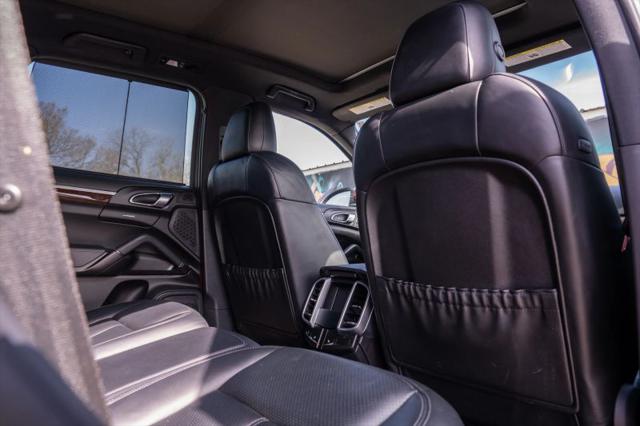 2014 Porsche Cayenne Platinum Edition