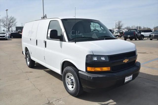 2026 Chevrolet Express Cargo Van 2500 Regular Wheelbase, WT, RWD