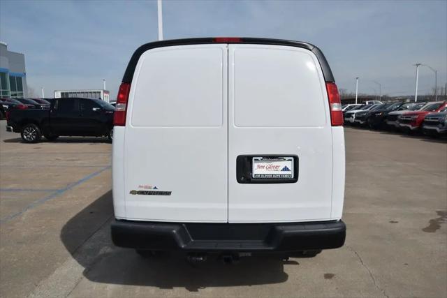 2026 Chevrolet Express Cargo Van 2500 Regular Wheelbase, WT, RWD