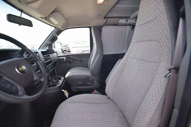 2026 Chevrolet Express Cargo Van 2500 Regular Wheelbase, WT, RWD