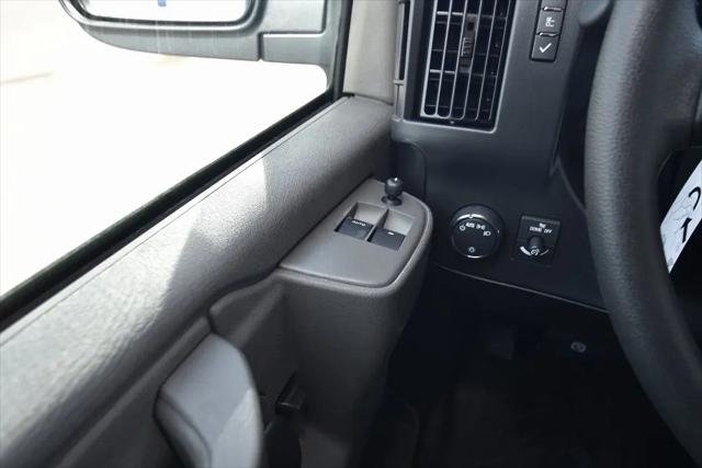 2026 Chevrolet Express Cargo Van 2500 Regular Wheelbase, WT, RWD
