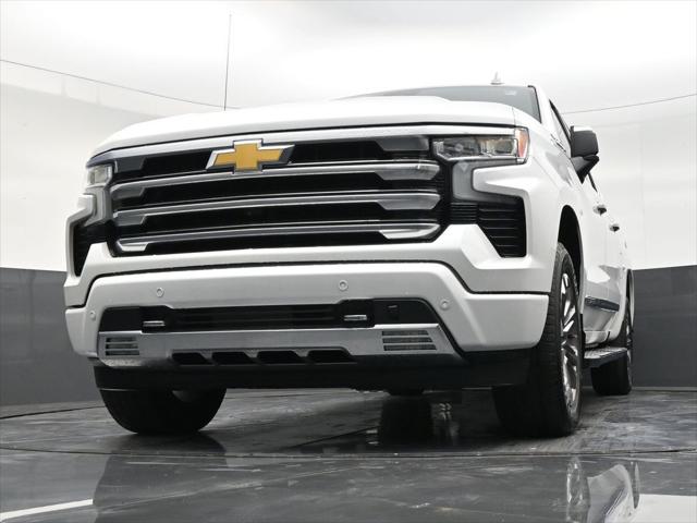 2023 Chevrolet Silverado 1500 2WD Crew Cab Short Bed High Country