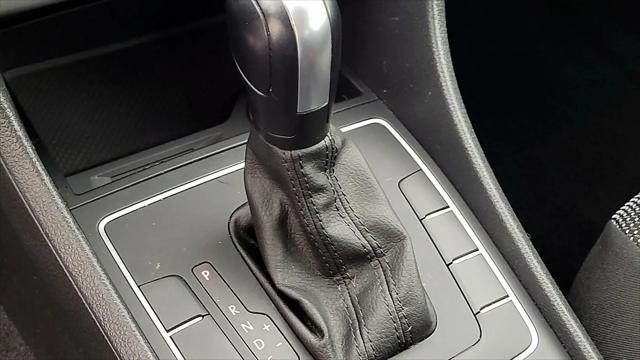 2017 Volkswagen Passat 1.8T S