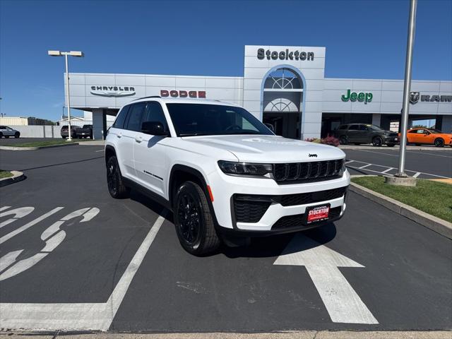 2026 Jeep Grand Cherokee Altitude 4x4