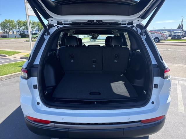 2026 Jeep Grand Cherokee Altitude 4x4