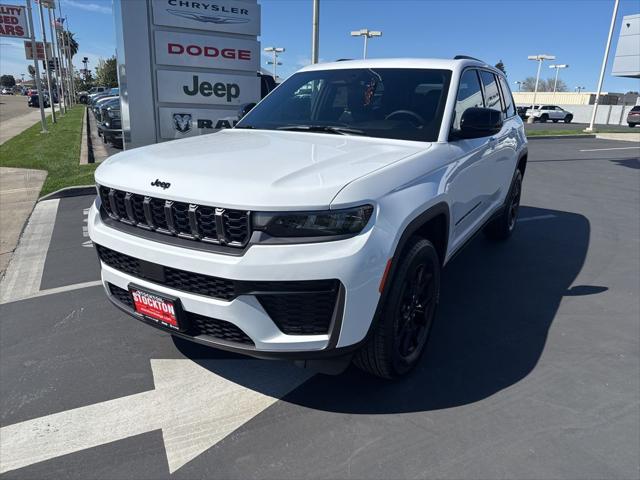2026 Jeep Grand Cherokee Altitude 4x4