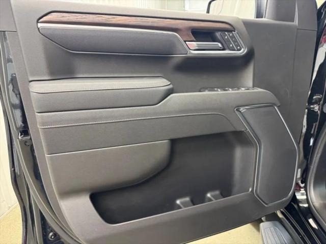 2026 GMC Sierra 1500 Crew Cab, Short Bed, SLT, 4WD