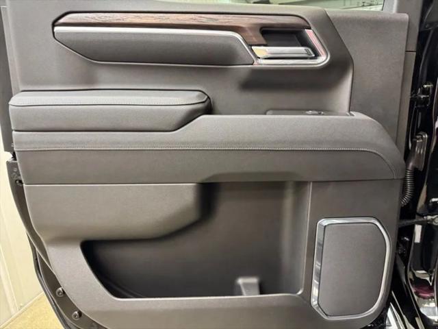 2026 GMC Sierra 1500 Crew Cab, Short Bed, SLT, 4WD