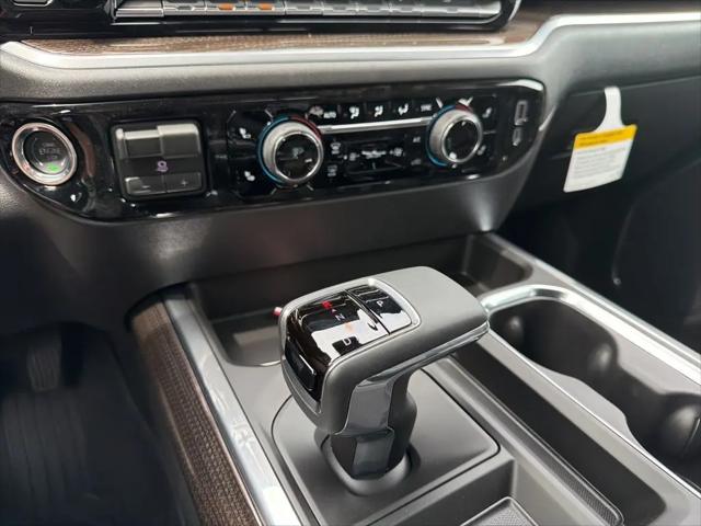 2026 Chevrolet Silverado 1500 4WD Crew Cab Short Bed RST