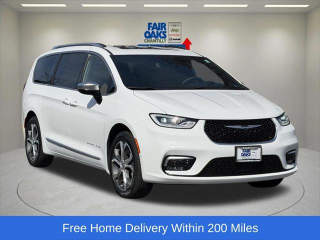 2025 Chrysler Pacifica Pinnacle AWD