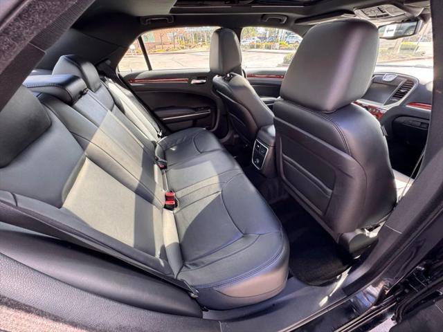 2014 Chrysler 300 300