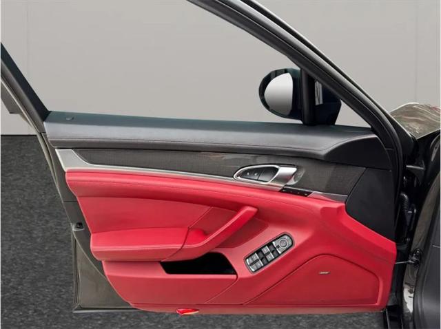 2016 Porsche Panamera GTS