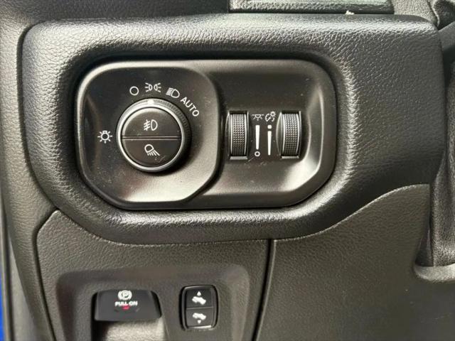 2019 Ram 1500 Big Horn/Lone Star Crew Cab 4x4 57 Box