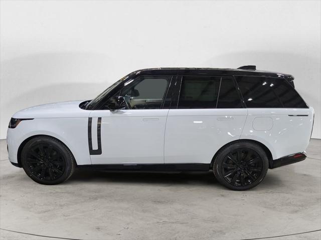 2026 Land Rover Range Rover P550e SE