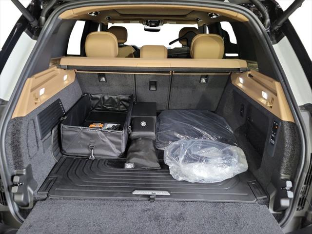 2026 Land Rover Range Rover P550e SE