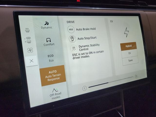 2026 Land Rover Range Rover P550e SE