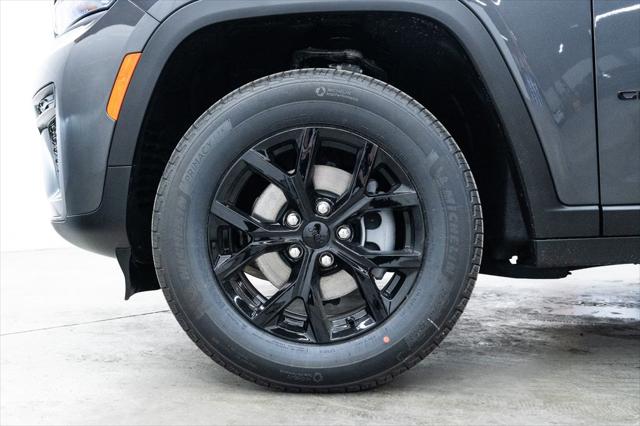 2026 Jeep Grand Cherokee Altitude 4x4
