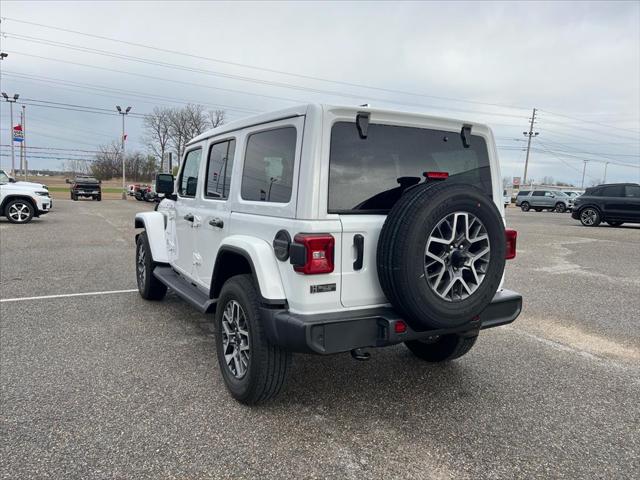 2024 Jeep Wrangler 4-Door Sahara 4x4