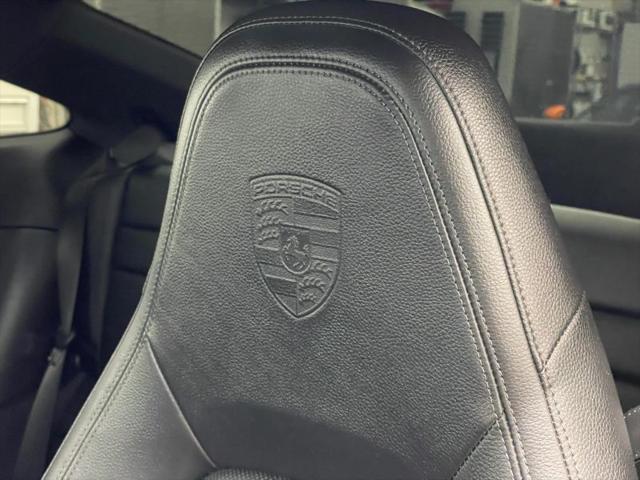 2021 Porsche 911 Carrera