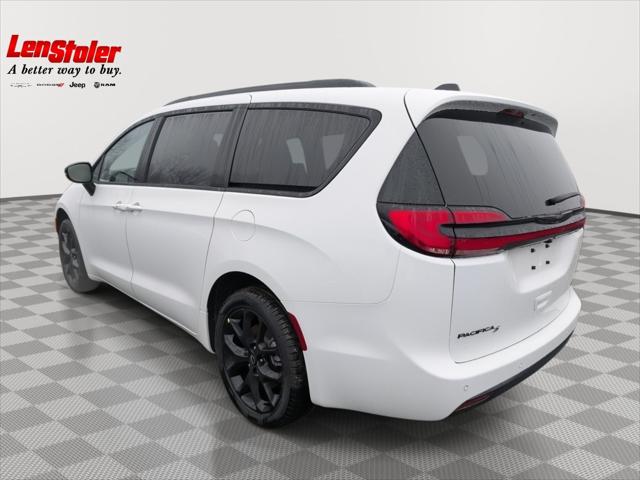 2026 Chrysler Pacifica Select AWD