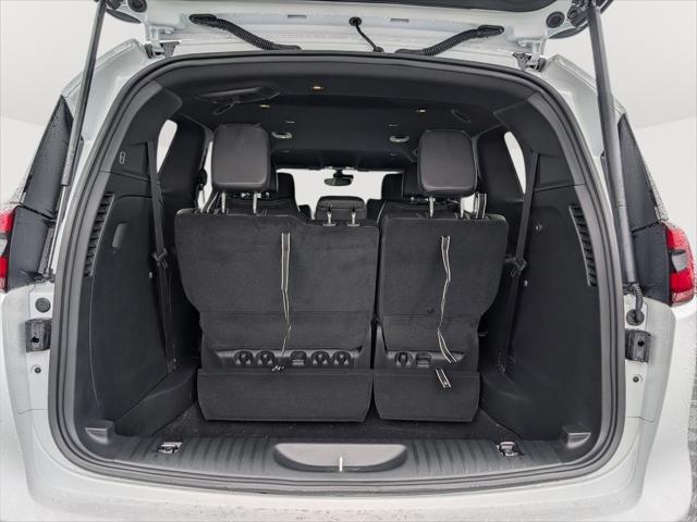 2026 Chrysler Pacifica Select AWD
