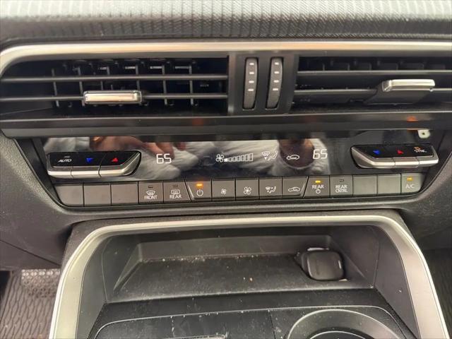 2024 Mazda X-90 3.3 Turbo Select