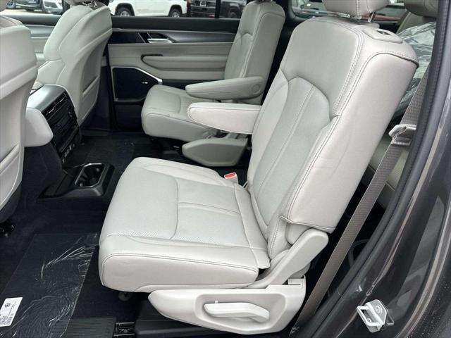 2026 Jeep Grand Wagoneer L 4x4