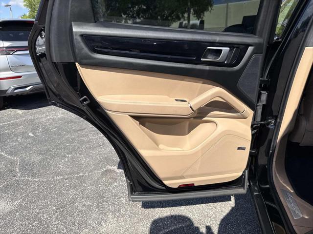 2022 Porsche Cayenne Platinum Edition