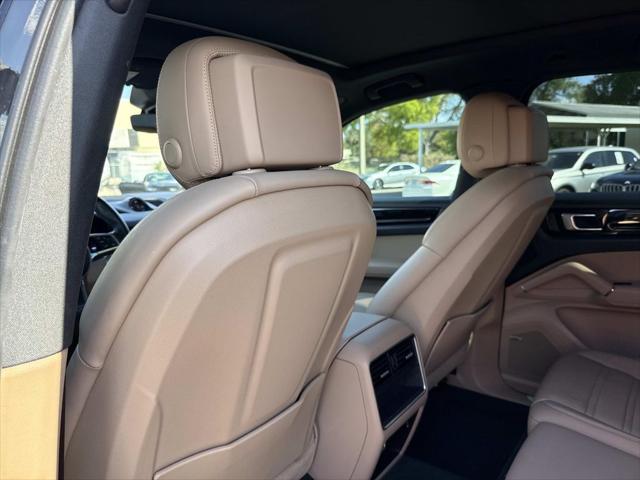 2022 Porsche Cayenne Platinum Edition