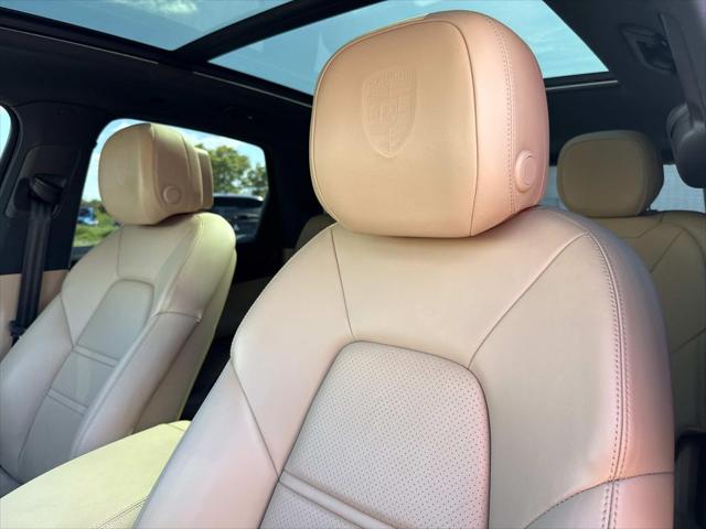 2022 Porsche Cayenne Platinum Edition