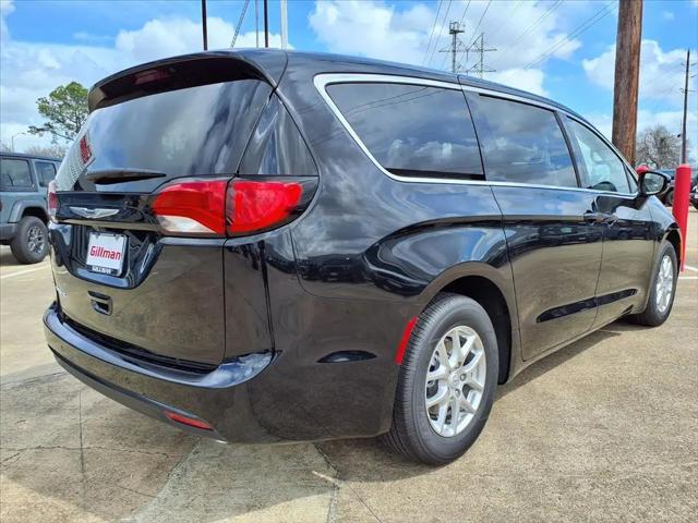 2026 Chrysler Voyager LX