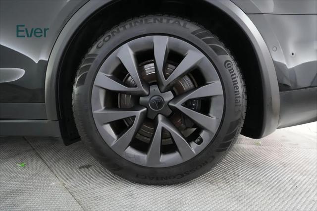 2023 Tesla Model X Standard Range