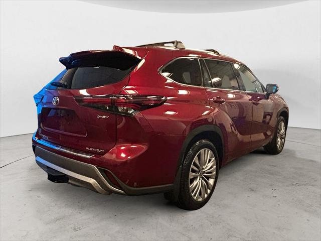 2026 Toyota Highlander Hybrid Platinum