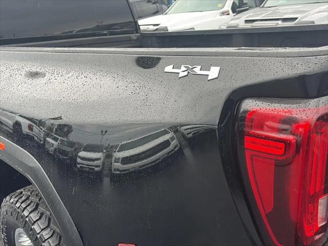 2022 GMC Sierra 3500HD 4WD Double Cab Long Bed SLE