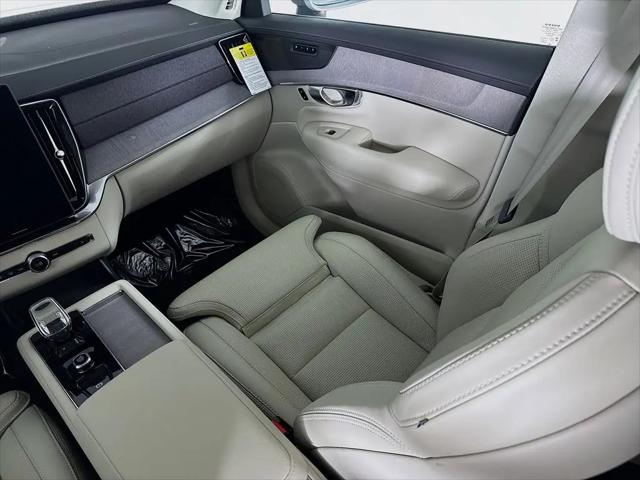 2026 Volvo XC90 Plug-In Hybrid Ultra, T8 AWD, Electric/Gasoline, Bright, 7 Seats