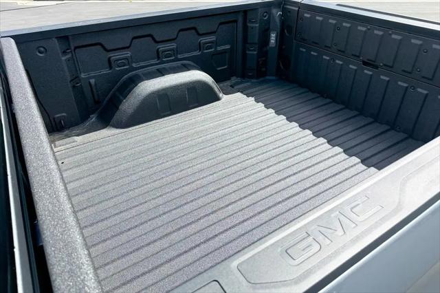 2026 GMC Sierra 1500 Crew Cab, Short Bed, SLT, 4WD