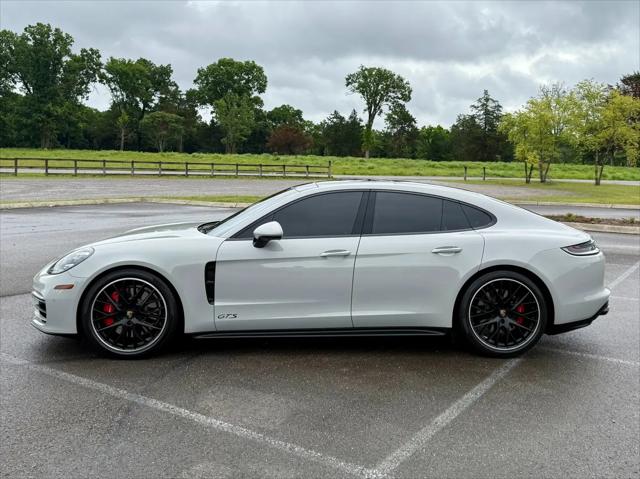 2022 Porsche Panamera GTS