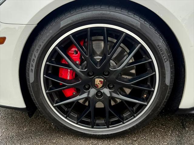 2022 Porsche Panamera GTS