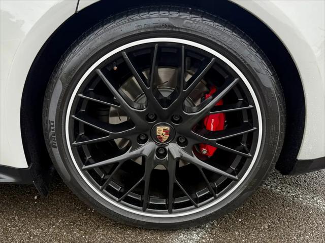 2022 Porsche Panamera GTS