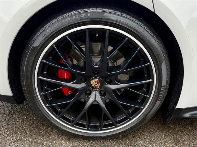 2022 Porsche Panamera GTS